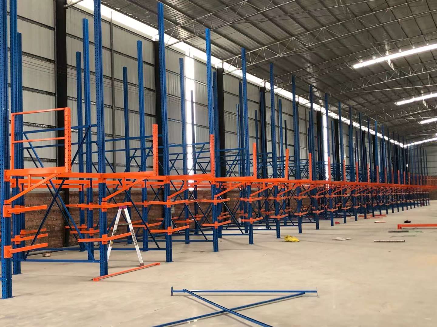 C - Cantilever Rack