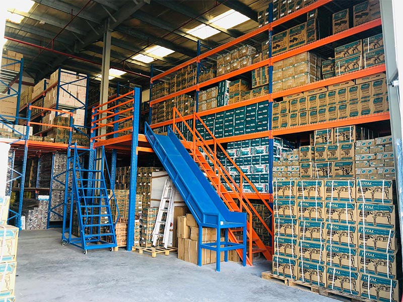 Latest Design Multi-Level Attic Mezzanine Rack System For Warehouse Storage