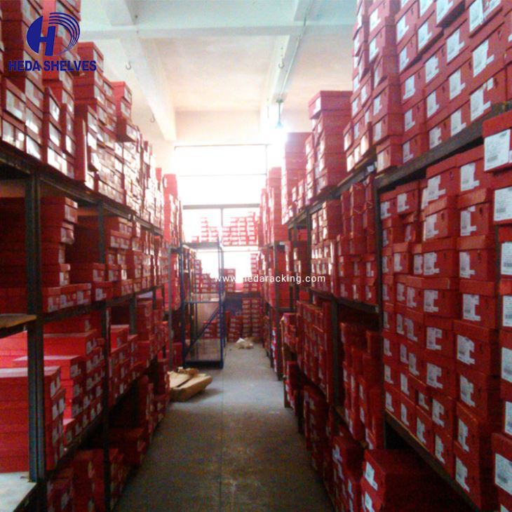 Warehouse Pallet Shoe Rack